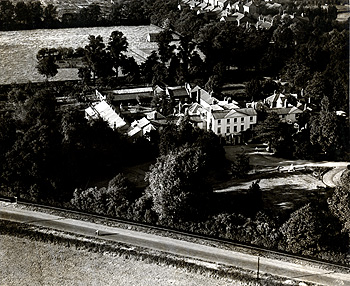 Aerial view of the Springfield complex about 1935 [Z611/85]